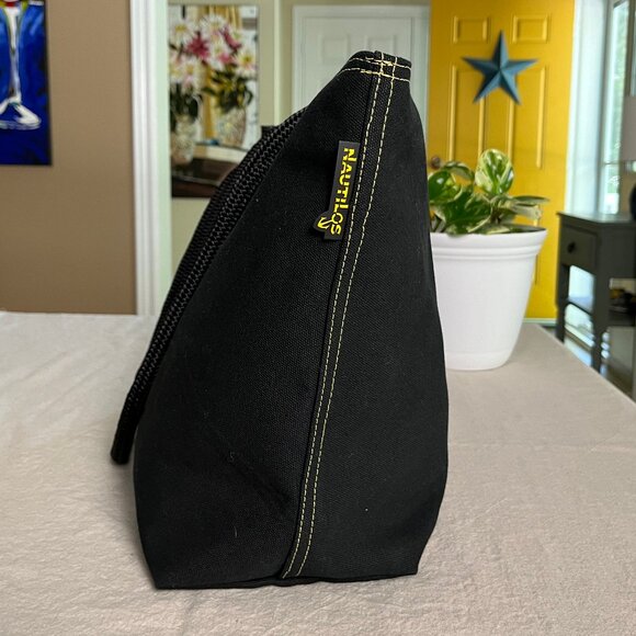 Black/Yellow Daisy Large Tote by Nautilos - Authentic - Picture 14 of 16